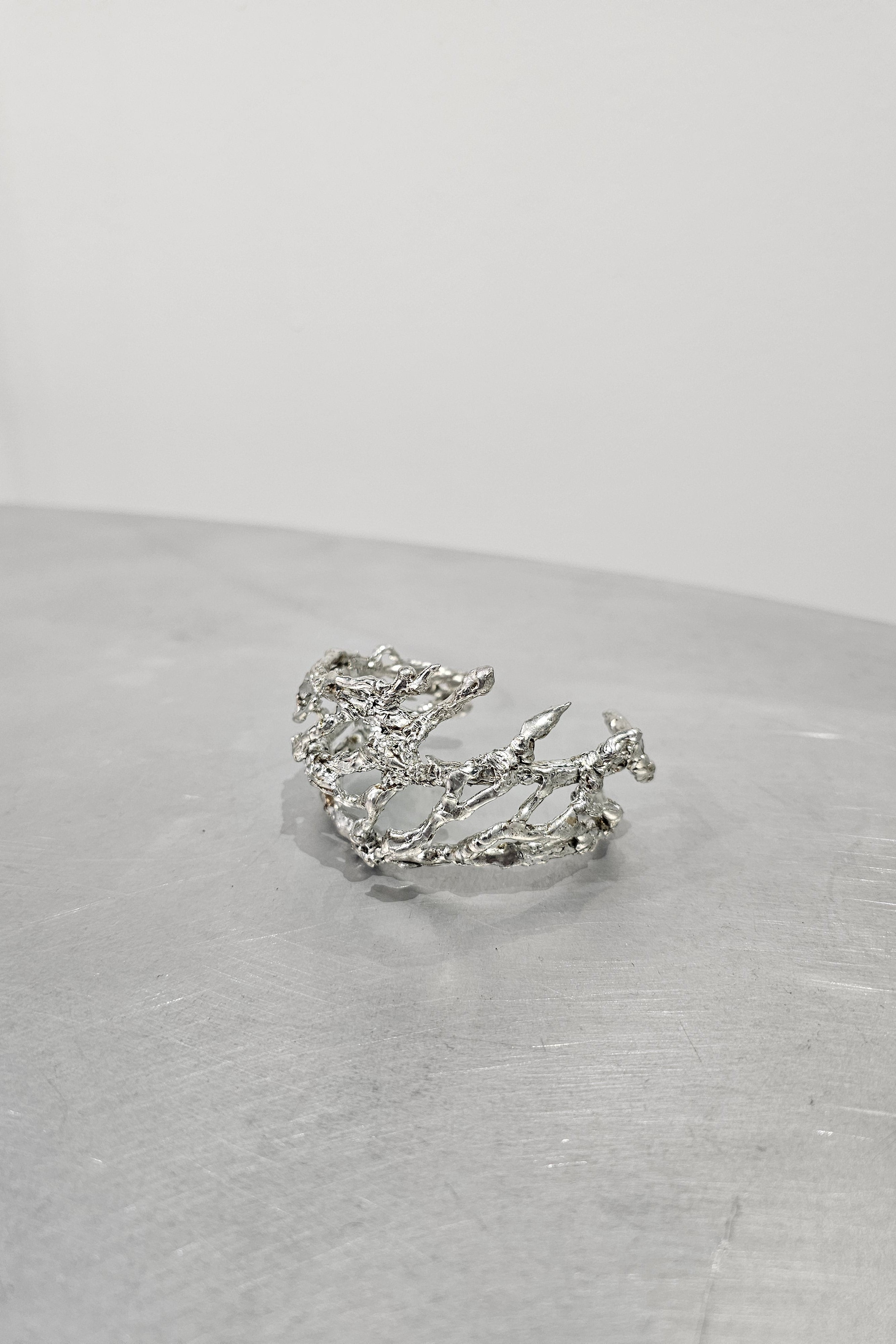 INJURY silver bangle II