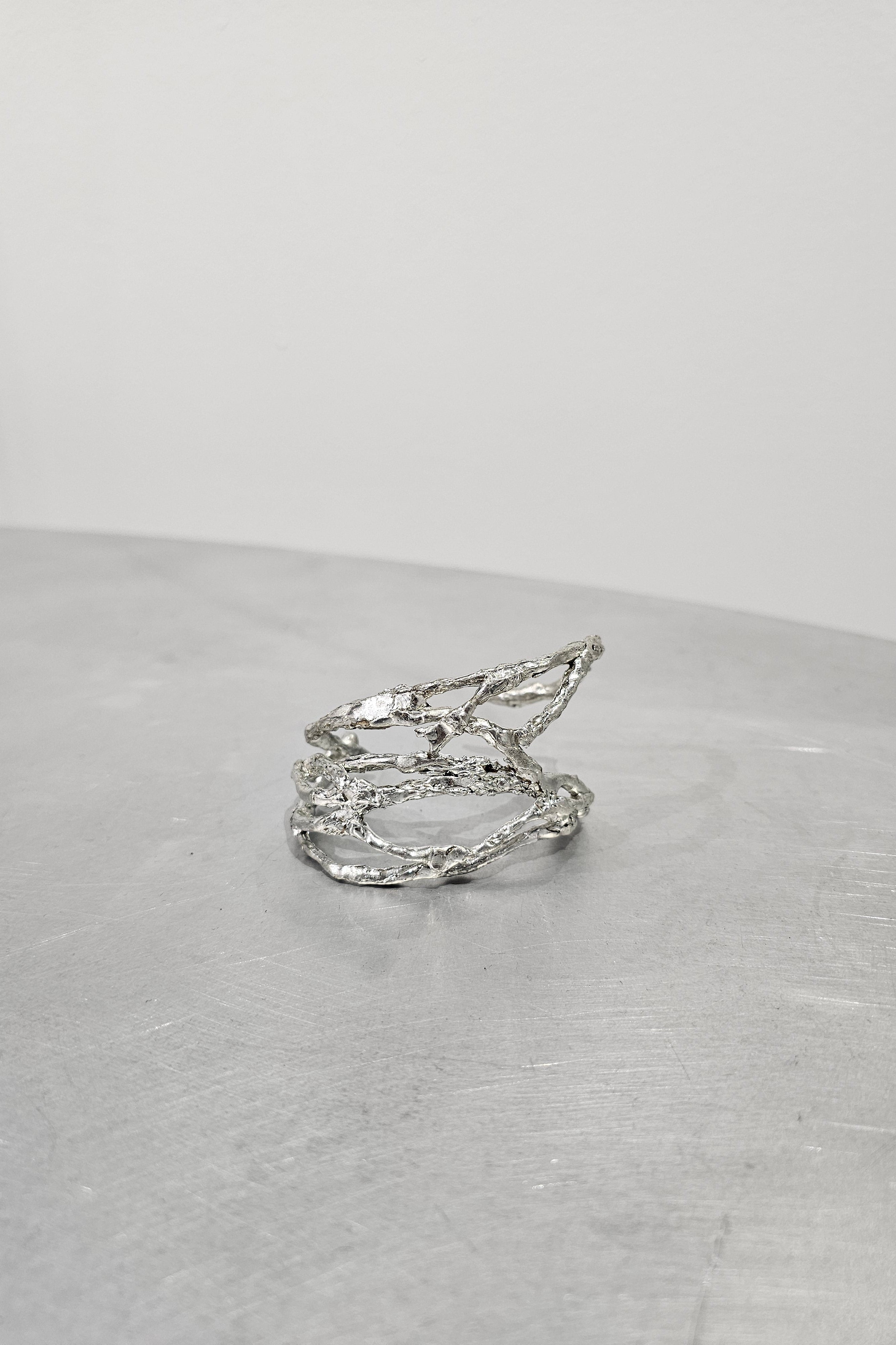 INJURY silver bangle I