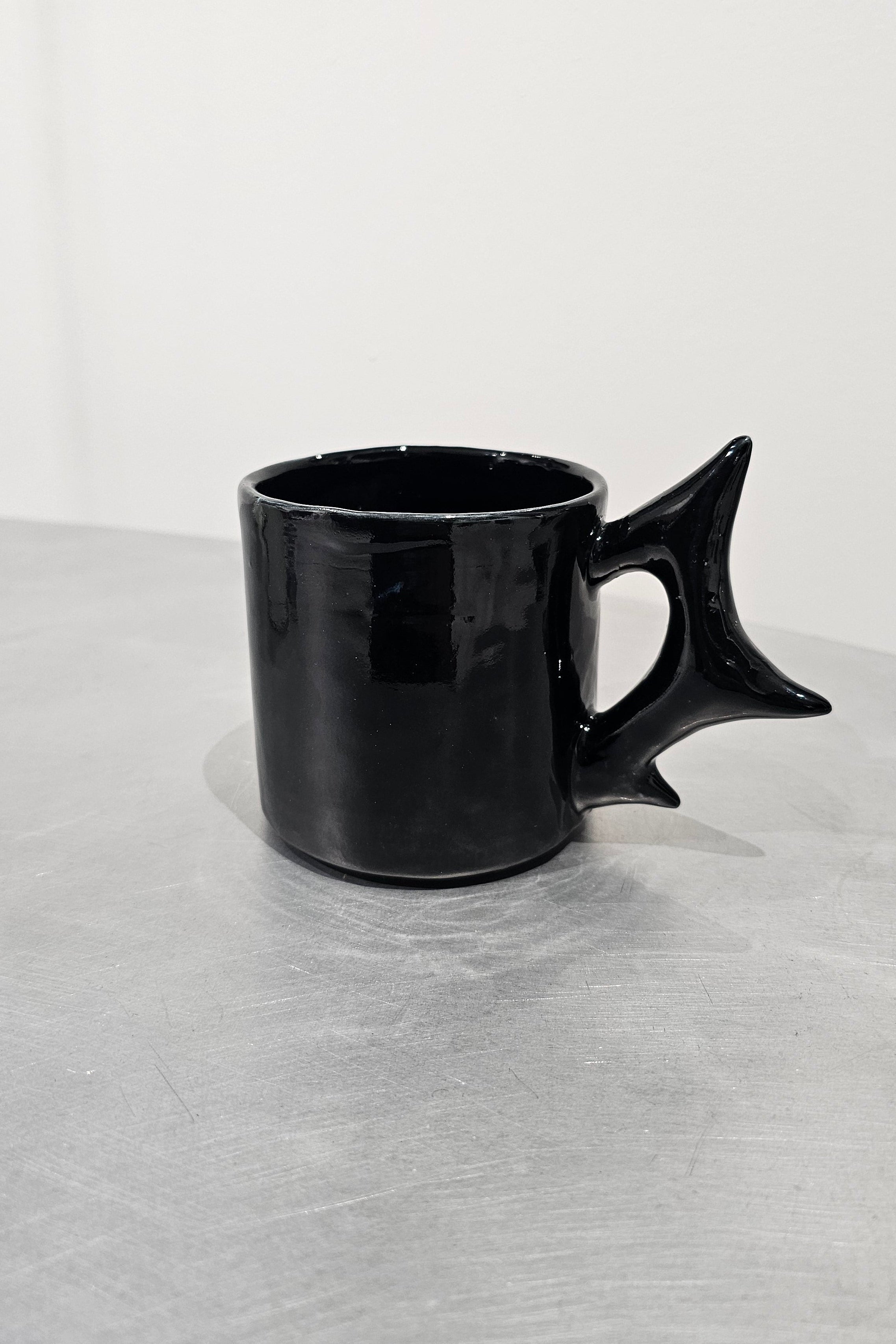 THORNS MUG