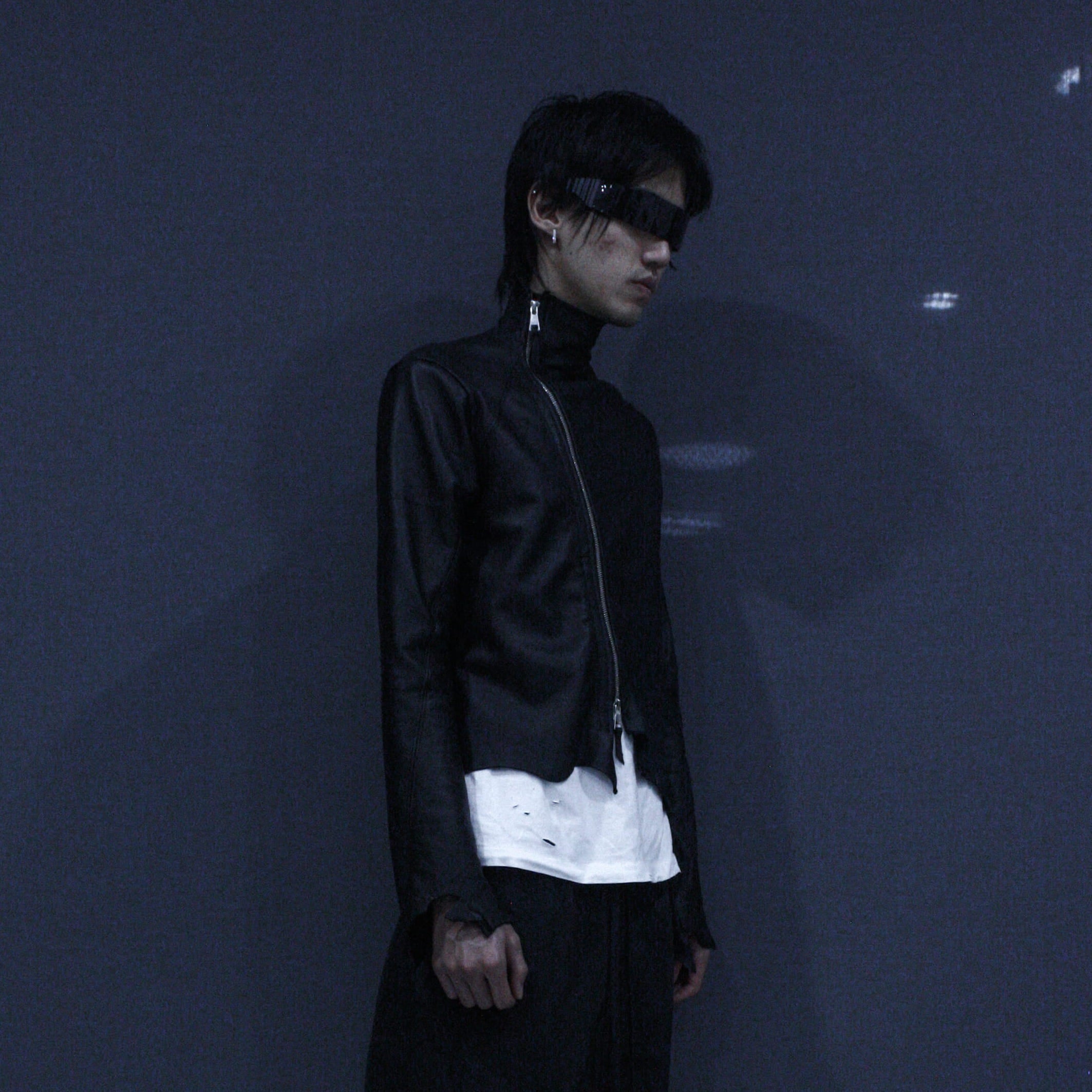 BLACK SIDE ZIP RAW LEATHER JACKET