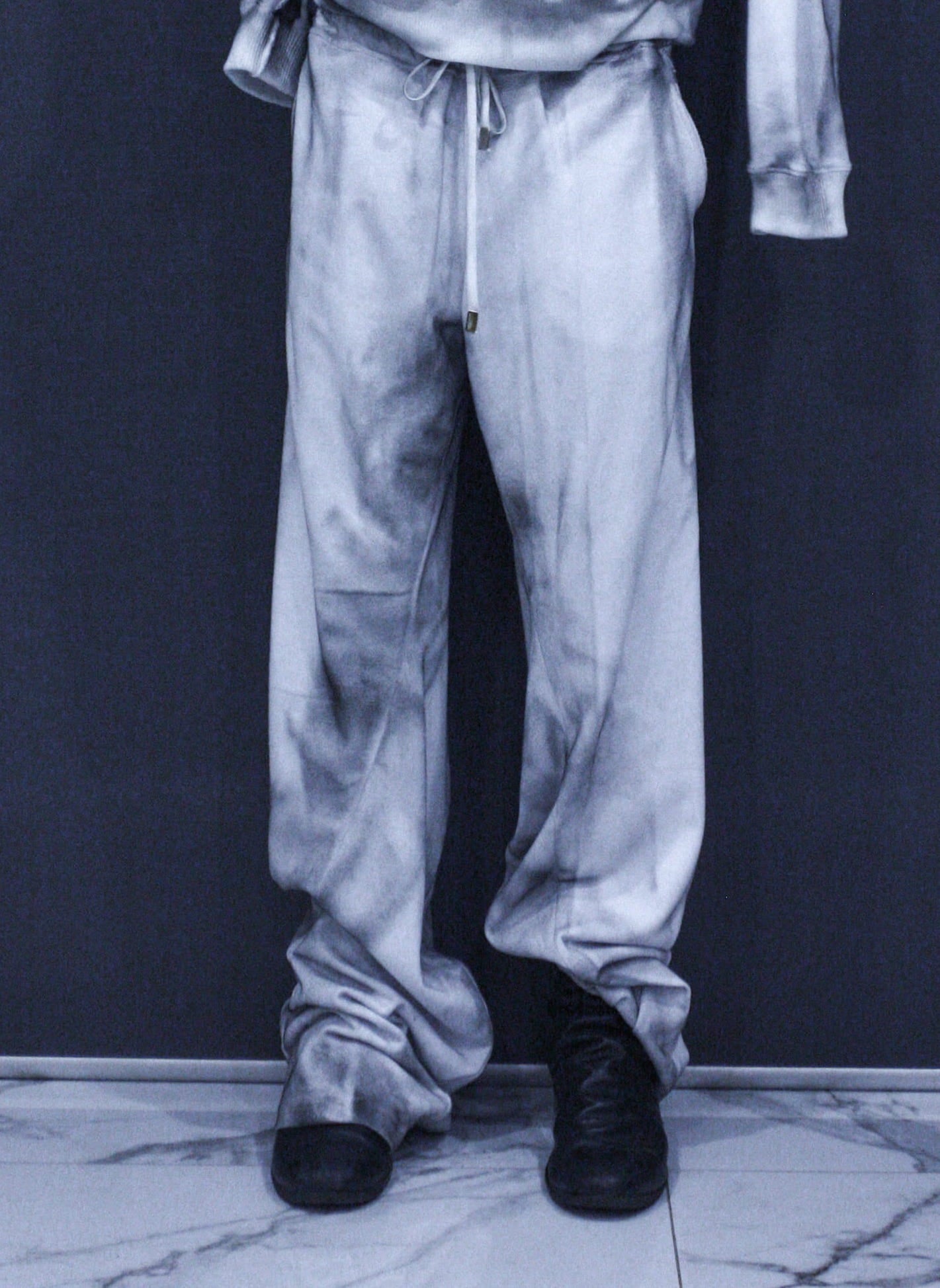 DIRTY WHITE TWISTED SWEATPANTS
