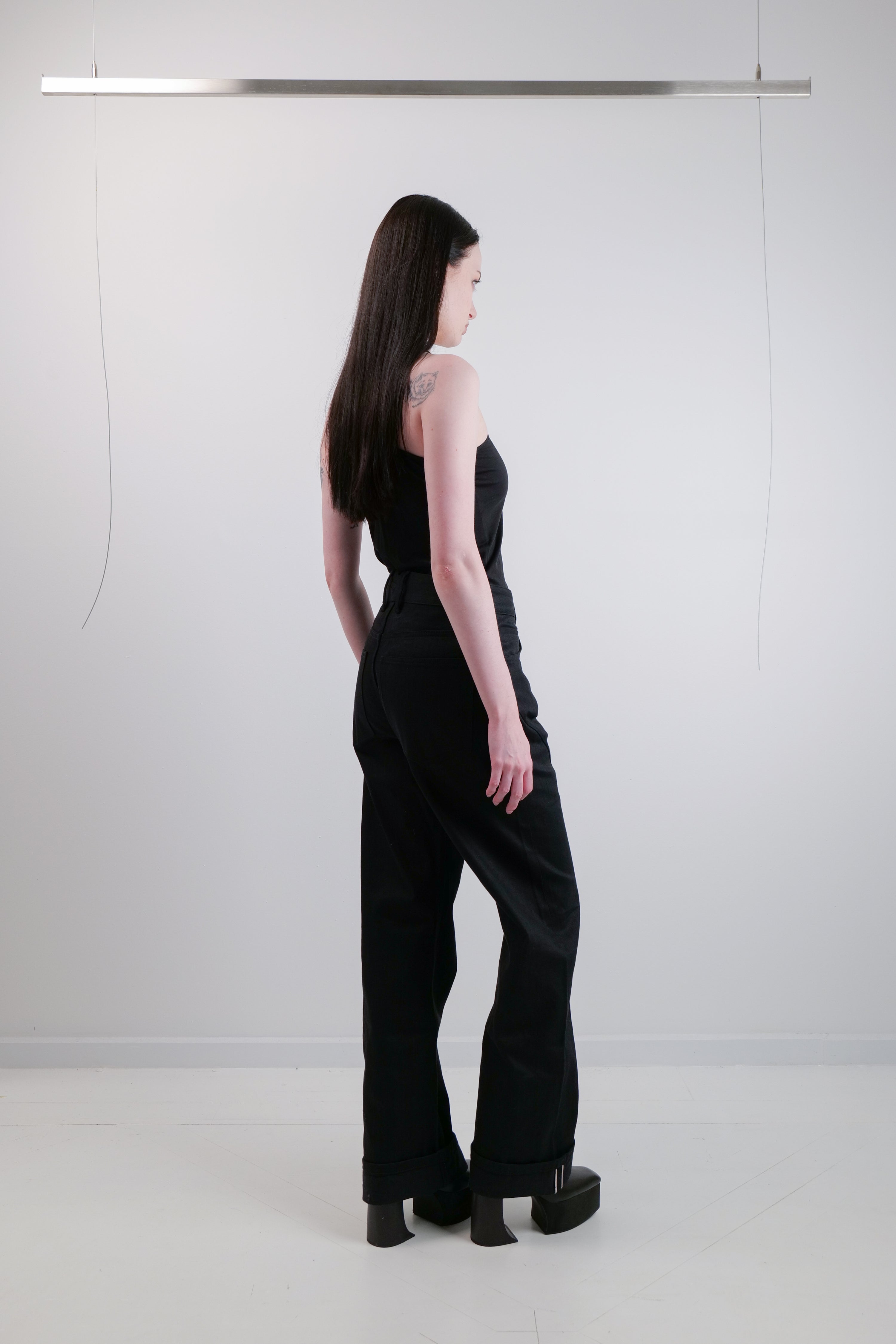 BLK - SELVEDGE JEANS