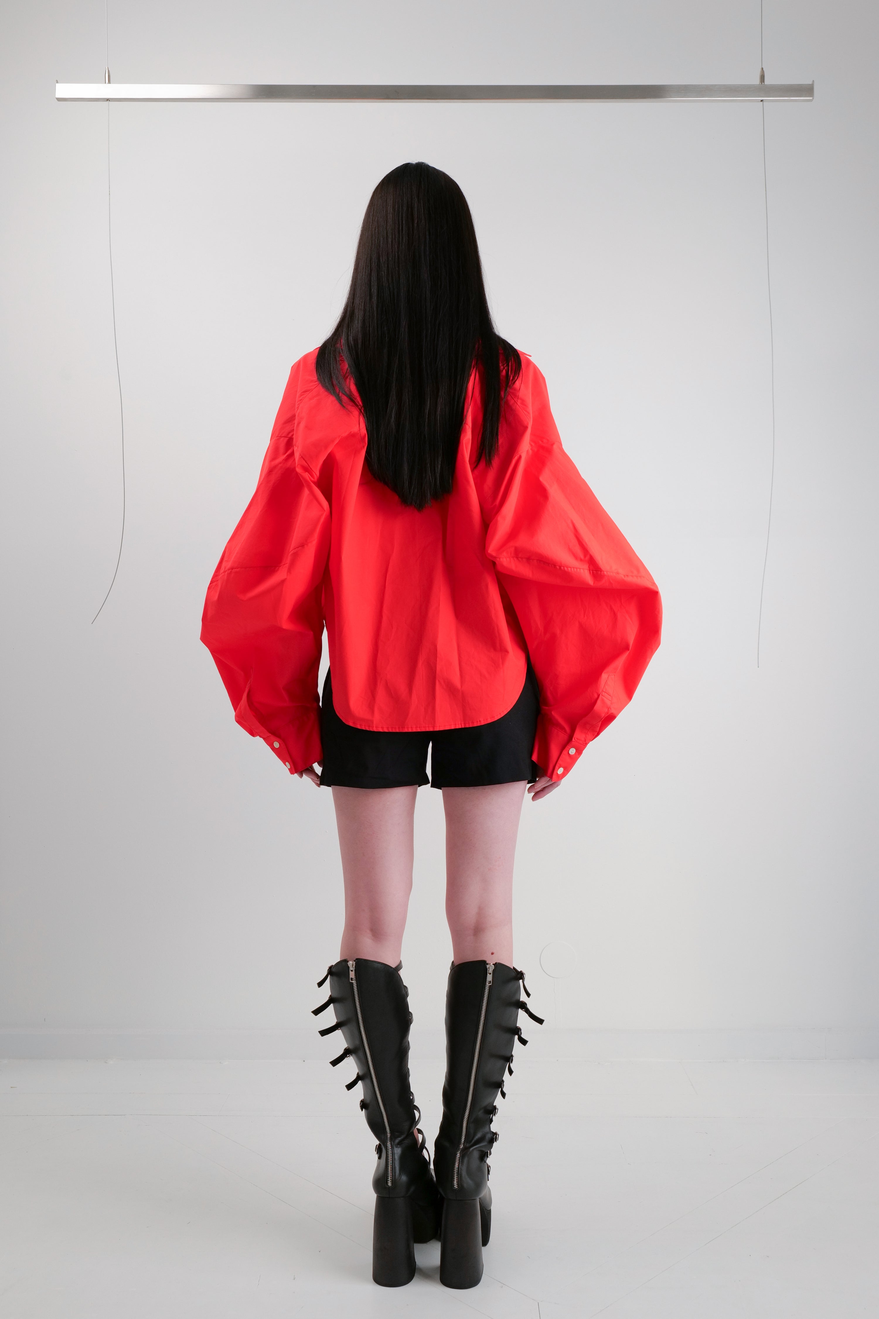 BLOB TAILORED CROPPED SHIRT