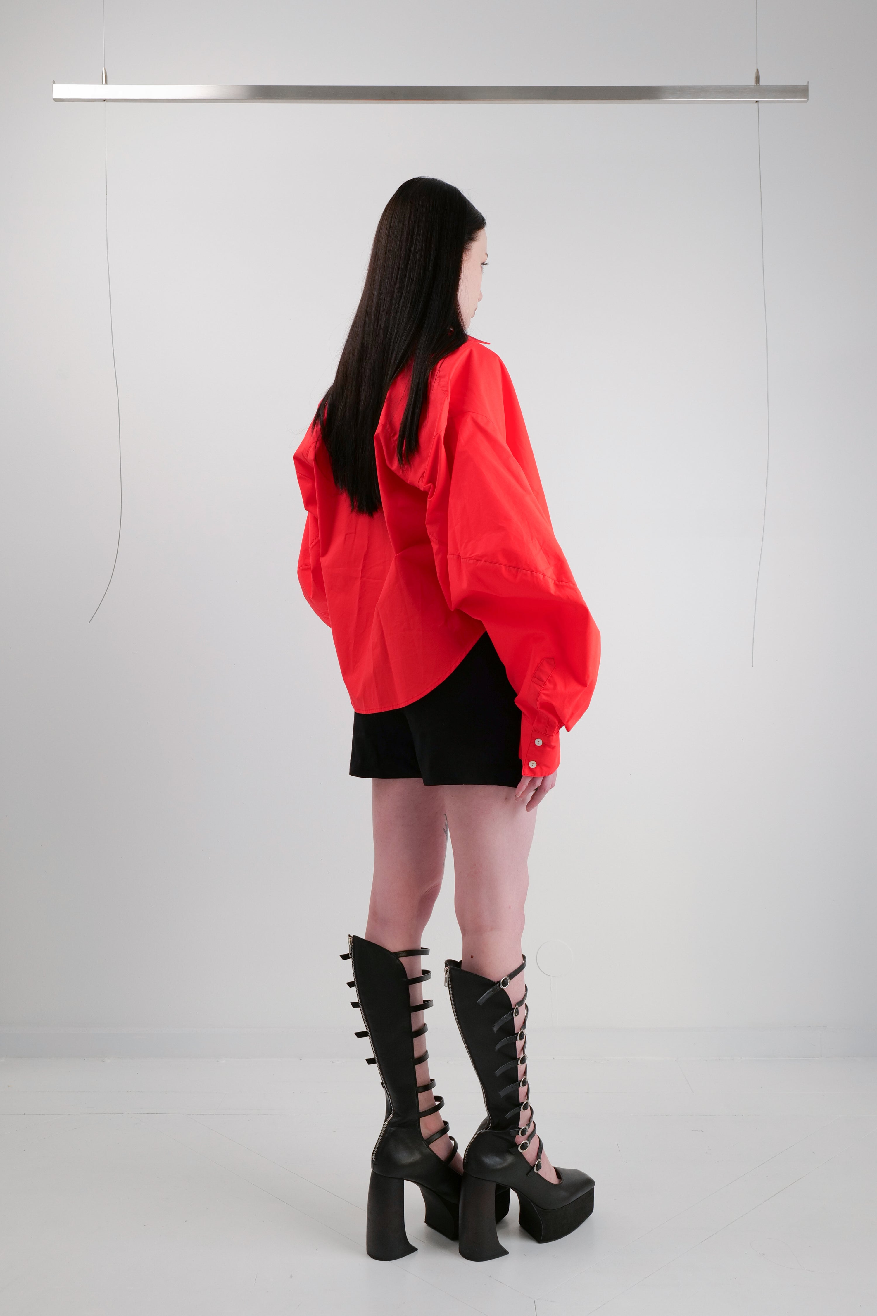 BLOB TAILORED CROPPED SHIRT