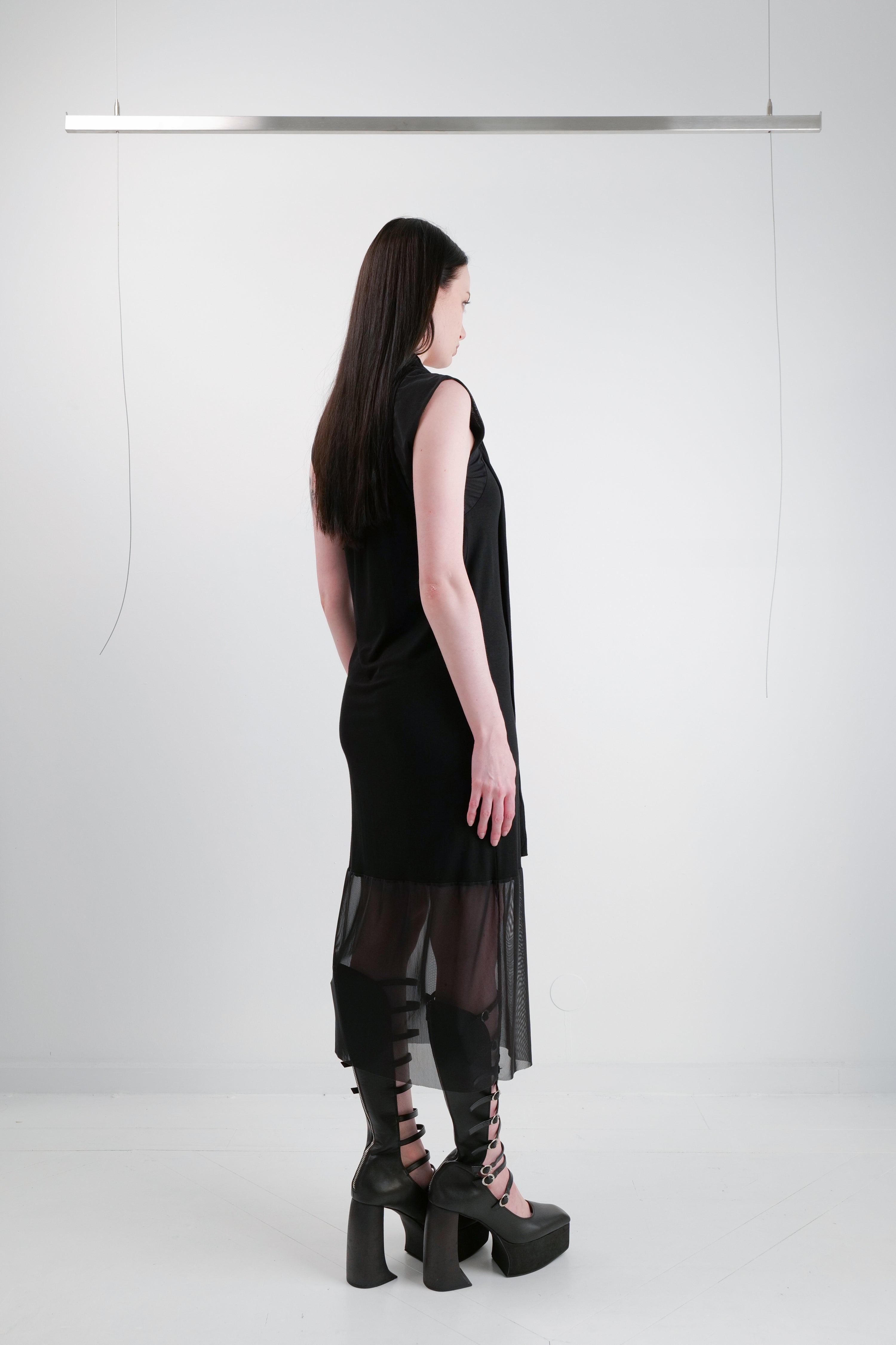 MESH JERSEY DRESS WITH A SCARFT DETAIL