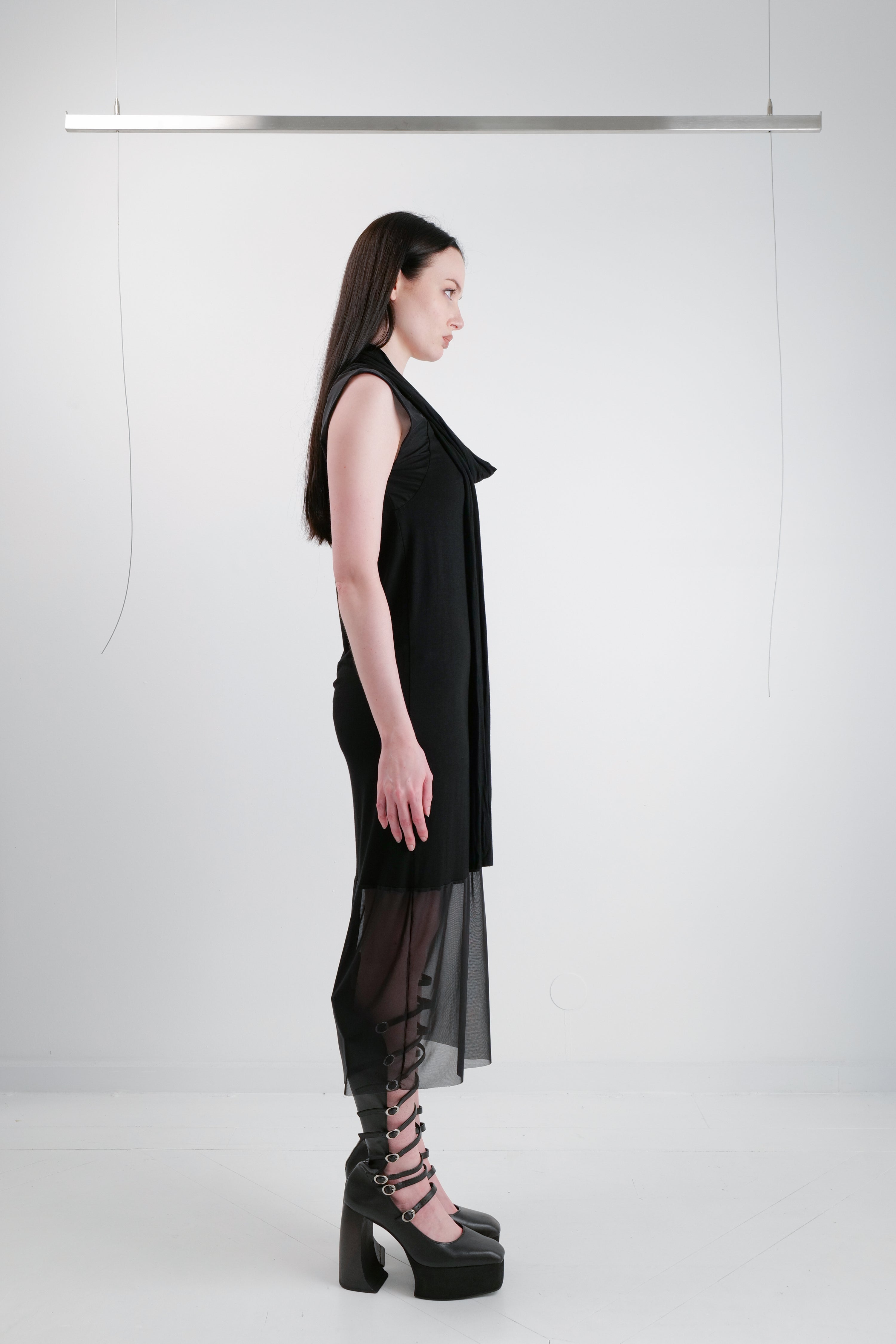 MESH JERSEY DRESS WITH A SCARFT DETAIL