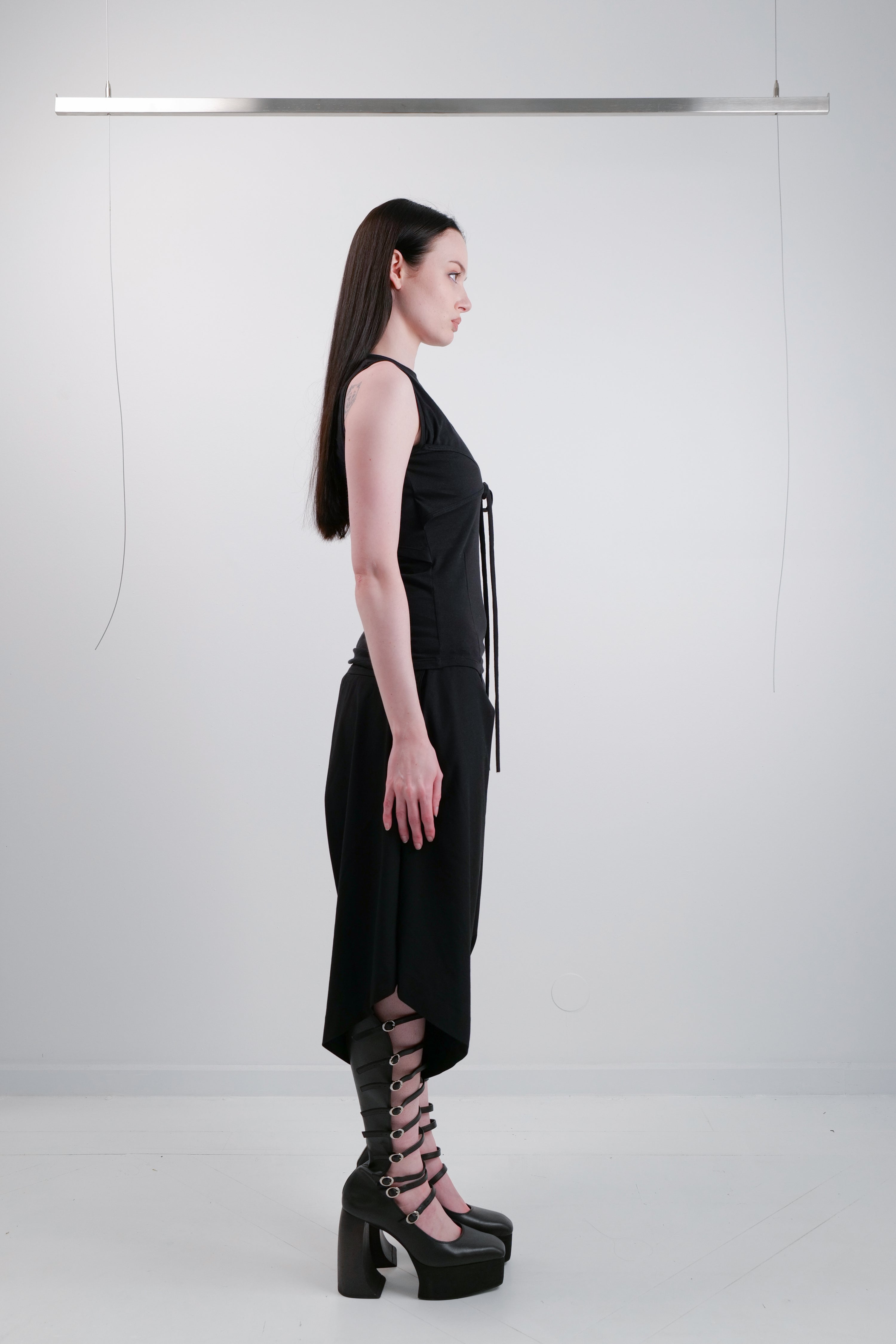 SLEEVELESS TOP WITH BUILT-IN LAYER