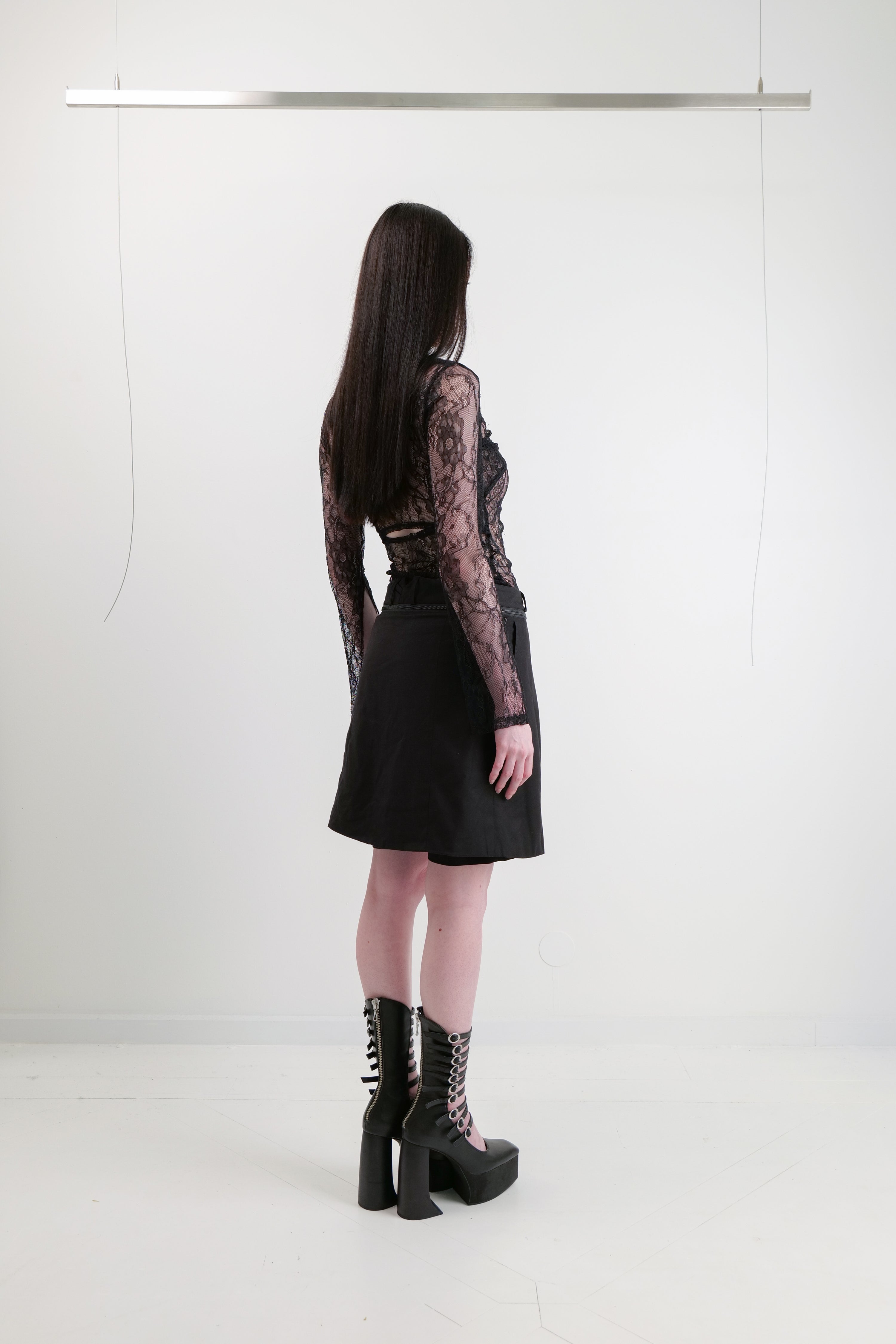 LACE MESH LONG SLEEVE TOP - BLACK