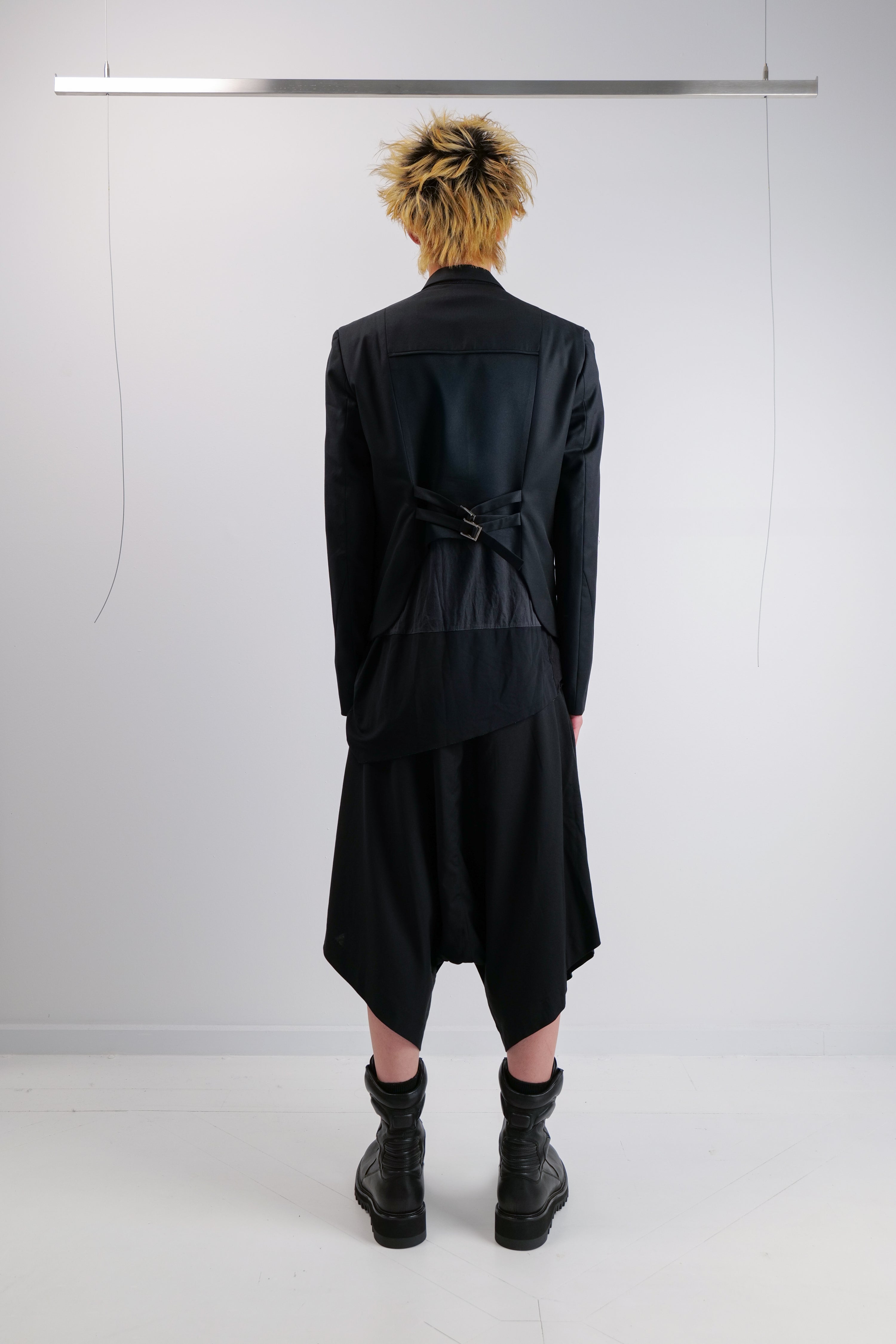 UNISEX ANGULAR SHORTS