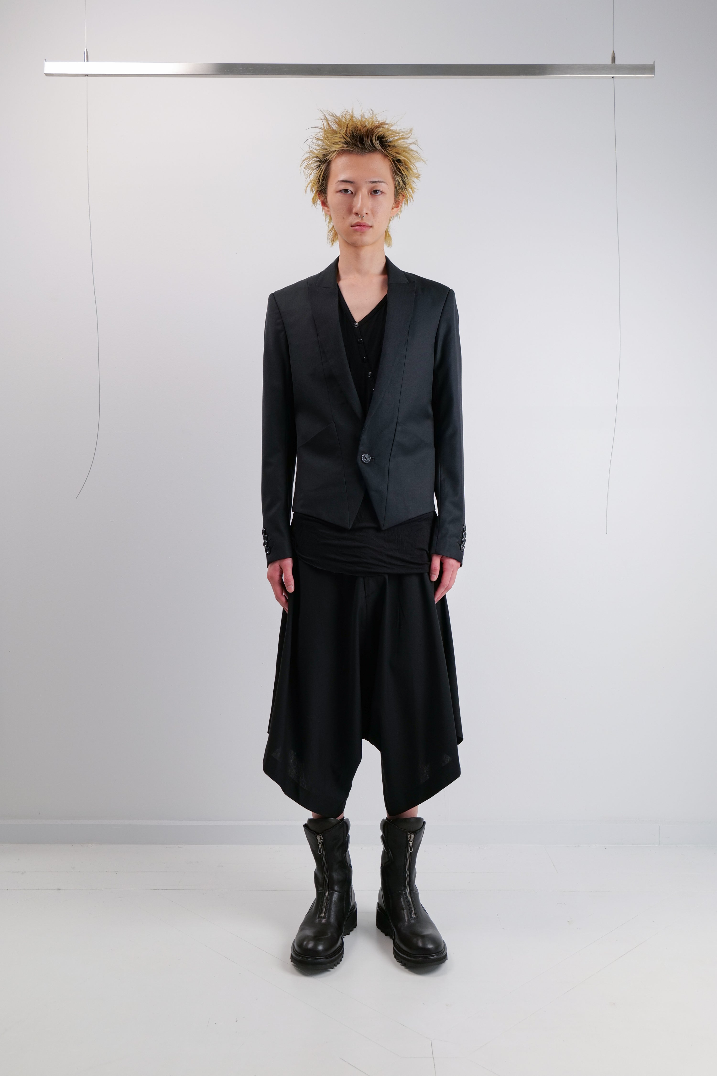 UNISEX ANGULAR SHORTS