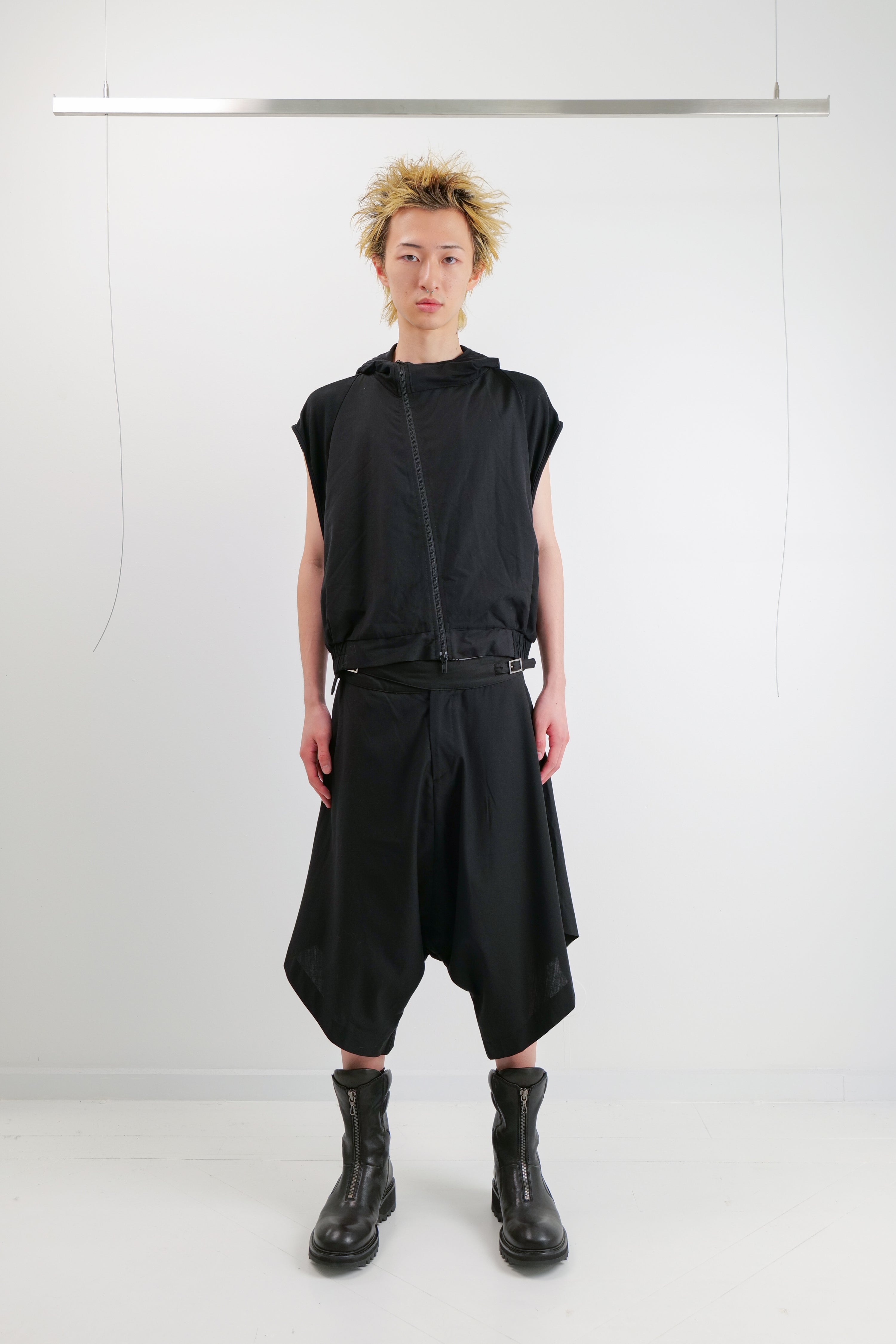 UNISEX ZIP SLEEVELESS HOODIE