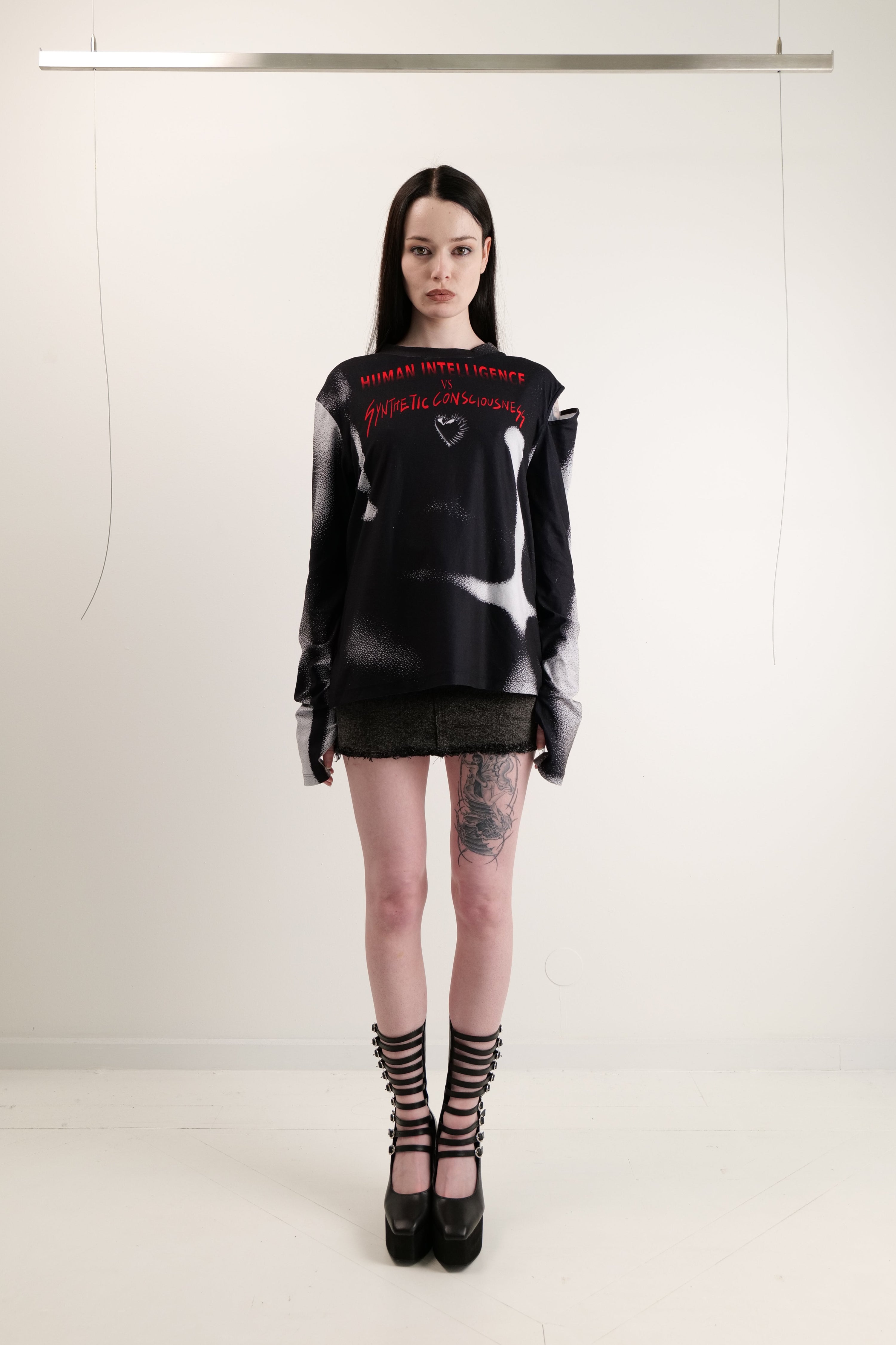 Human Intelligence Long sleeve top