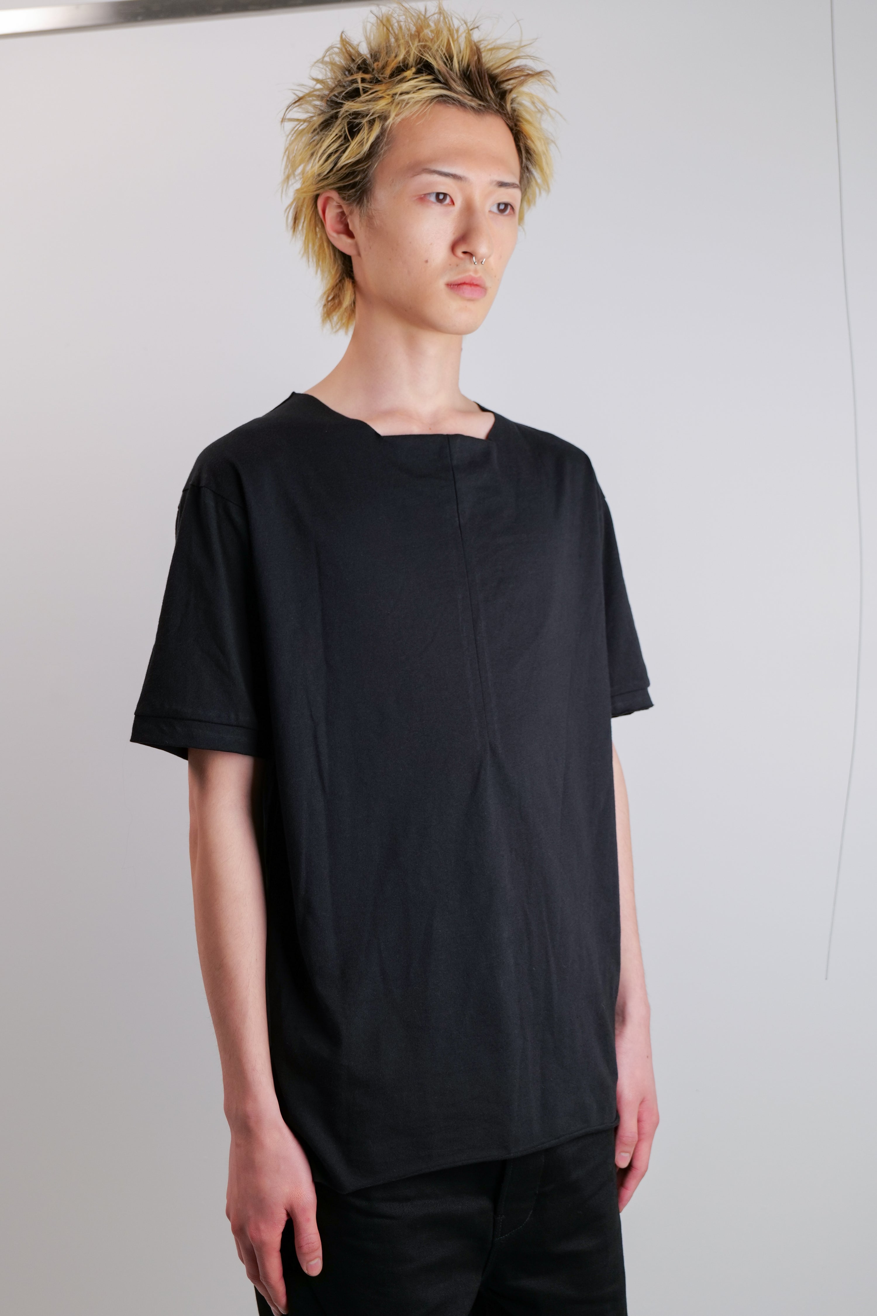 INJURY 002 LINE TSHIRT