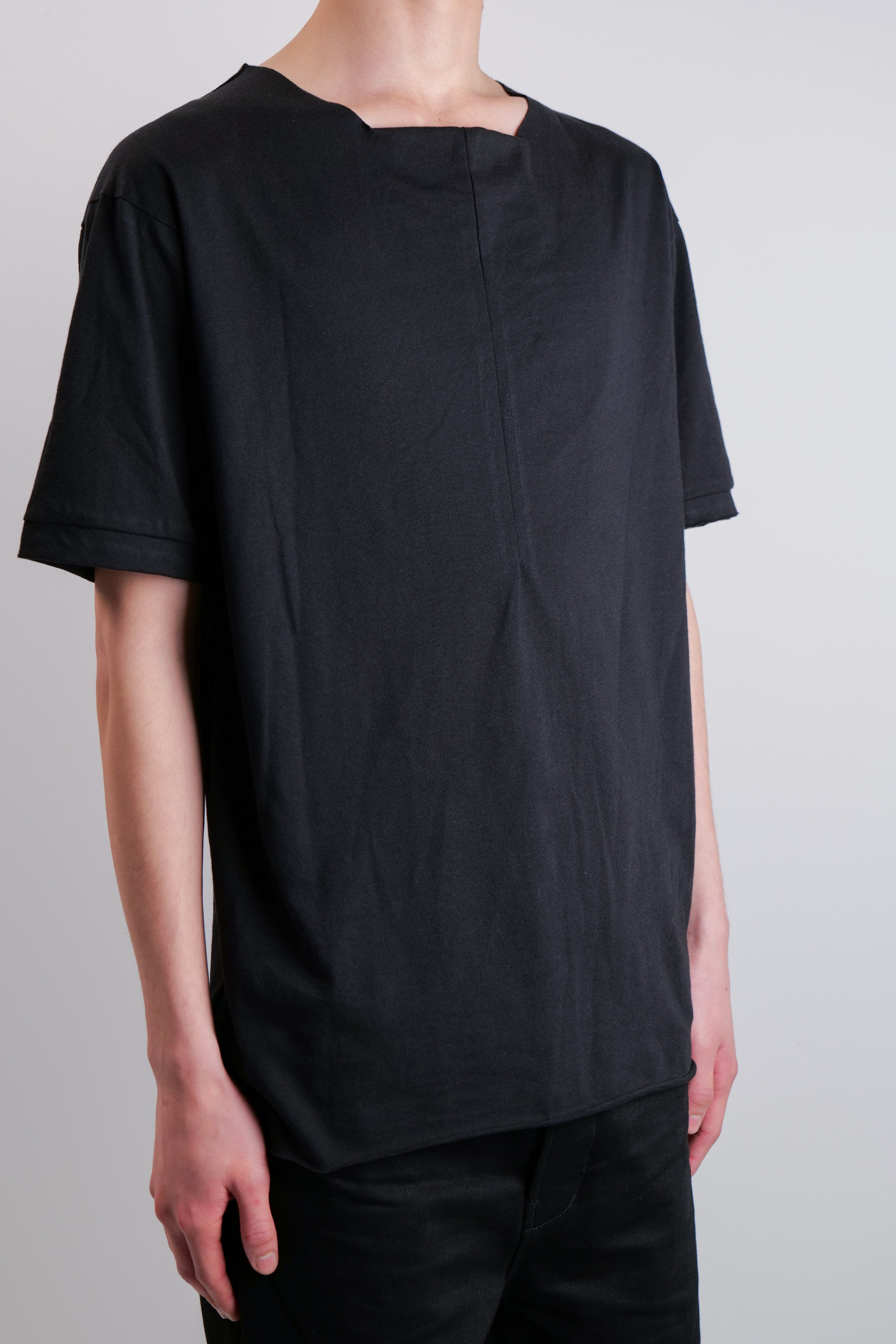 INJURY 002 LINE TSHIRT