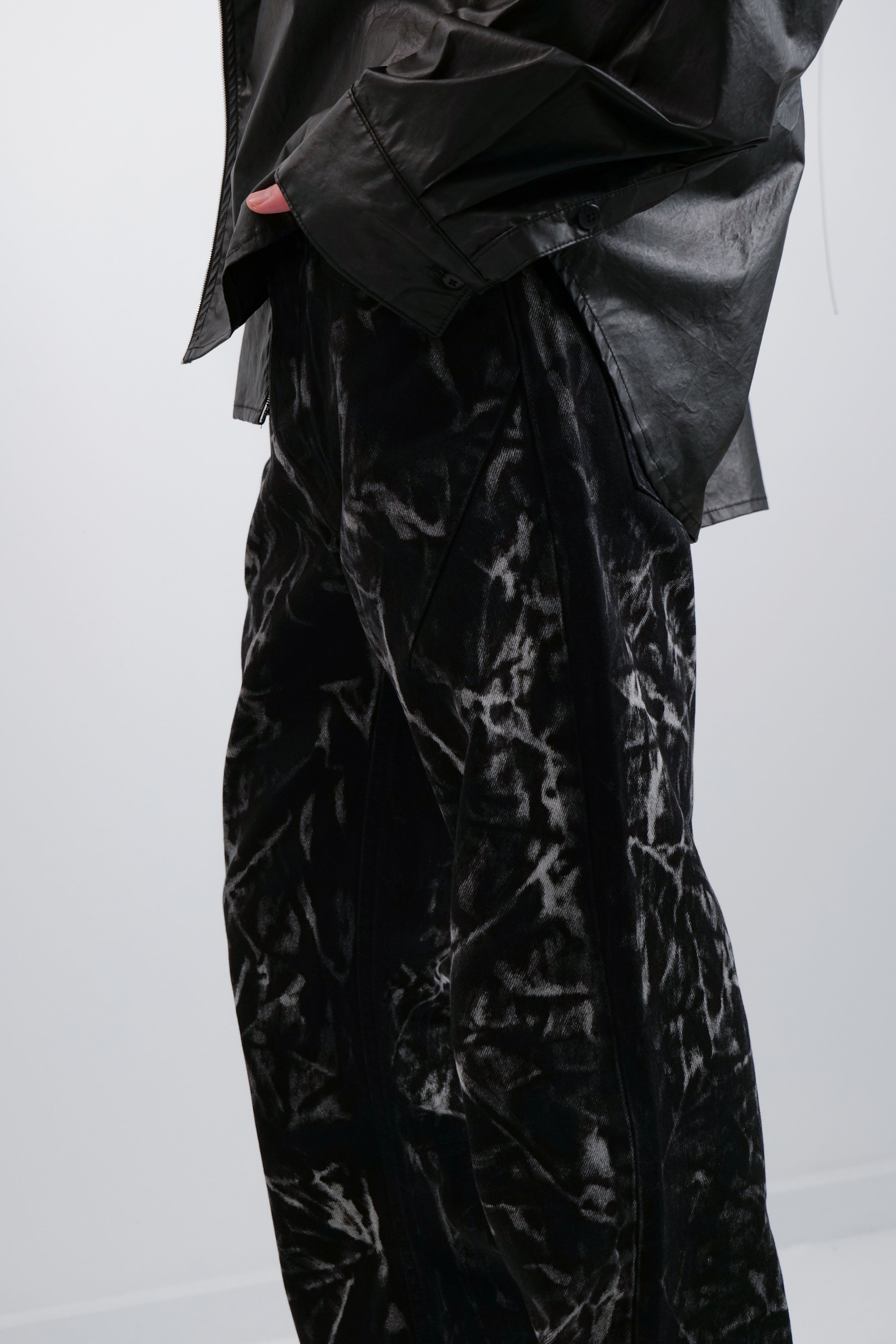 CRACK LOOSE FIT JEANS