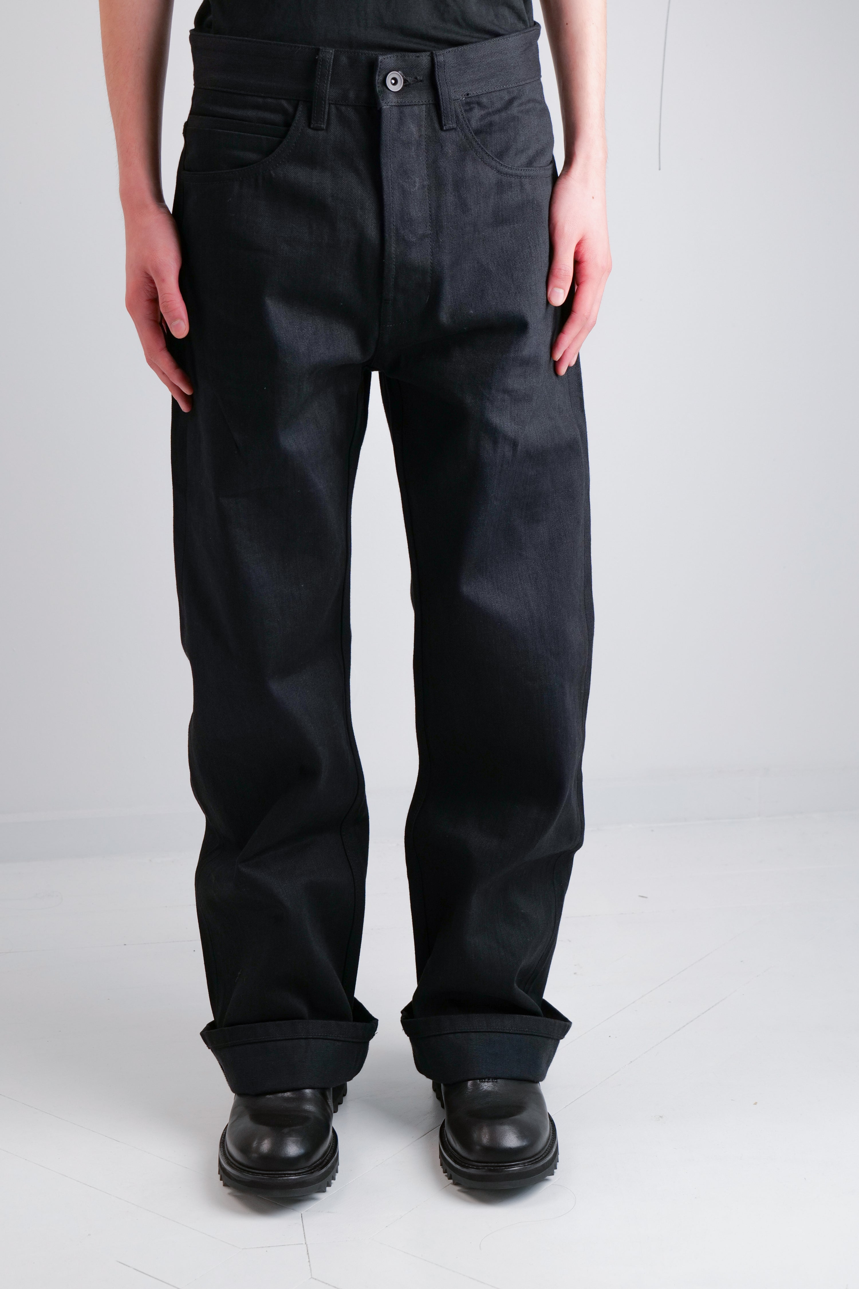 BLK - SELVEDGE JEANS