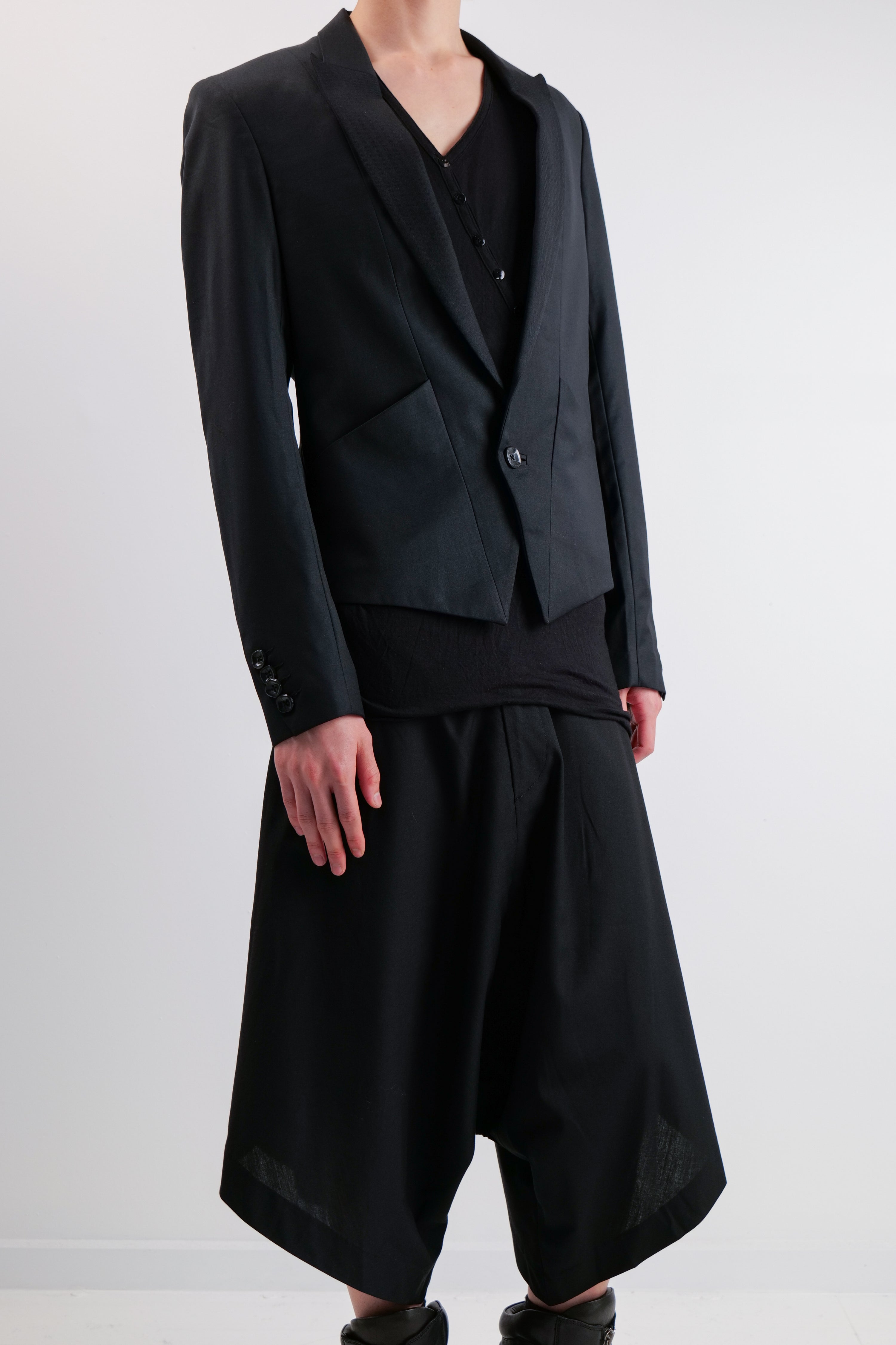 TAILORED FITTED BLAZER