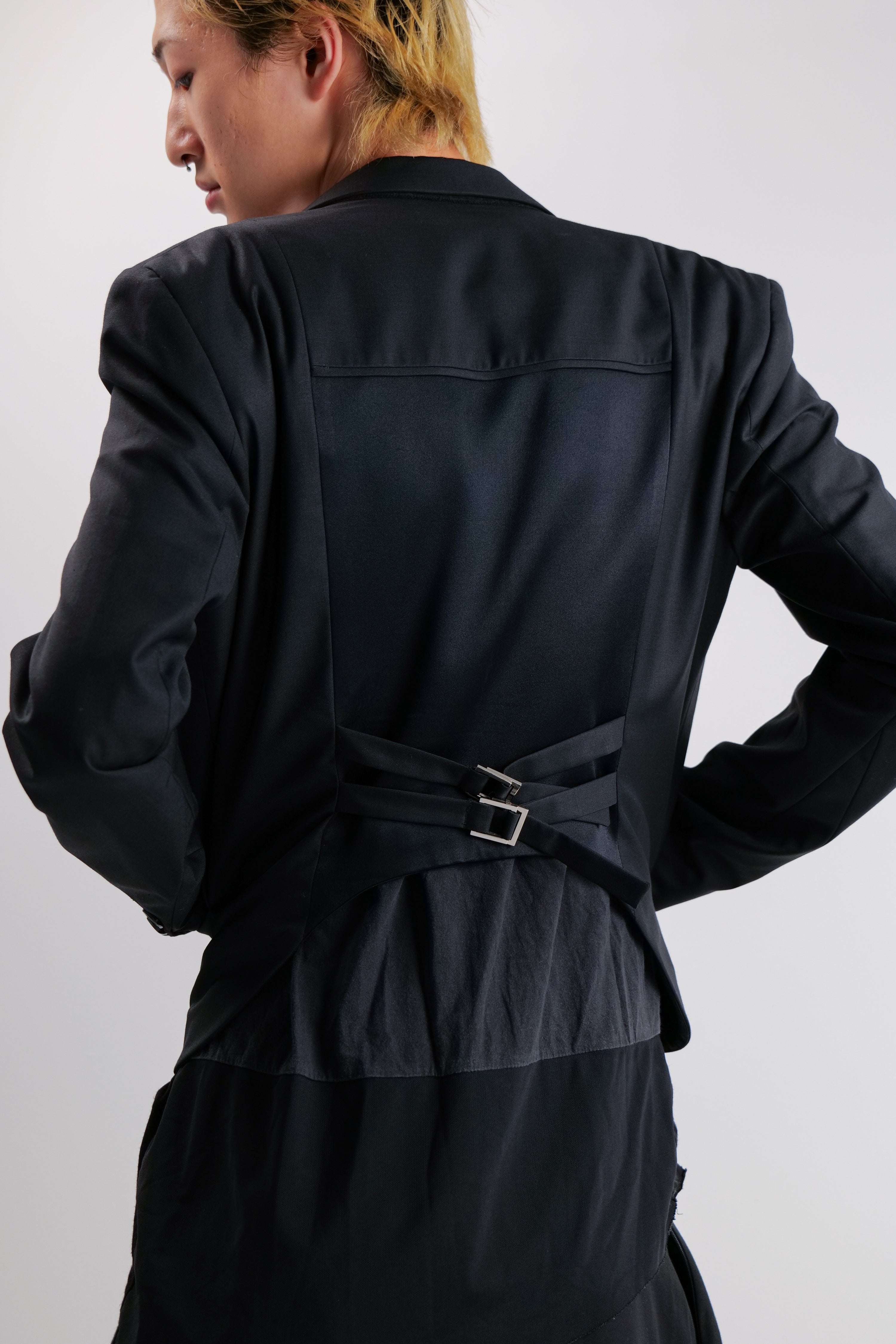 TAILORED FITTED BLAZER